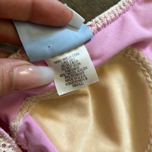 Becca crochet bikini halter swim top Medium - Picture 4 of 7